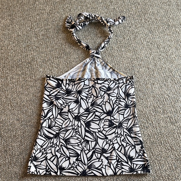 LOFT Black and White Floral Camisole - Picture 3 of 3